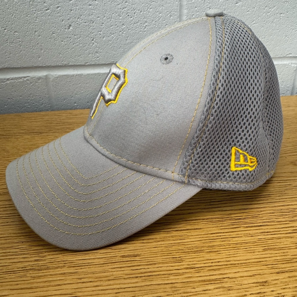 Pittsburgh Pirates New Era Gray Cap with Yellow Logo Medium/Large - Picture 2 of 6
